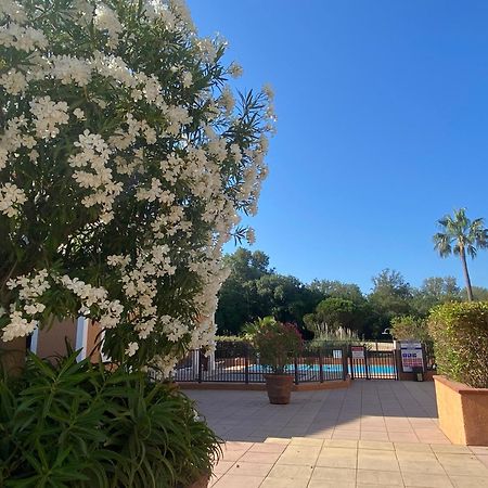 2 Bedrooms, 15 Min Walk To Beach, Ac, Pool & Fiber Internet In A Quiet, Private Gated Domain 5Kms To St Tropez Cogolin Exterior photo