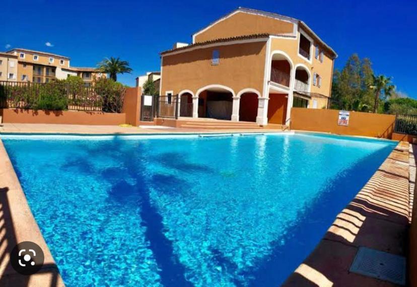 2 Bedrooms, 15 Min Walk To Beach, Ac, Pool & Fiber Internet In A Quiet, Private Gated Domain 5Kms To St Tropez Cogolin Exterior photo