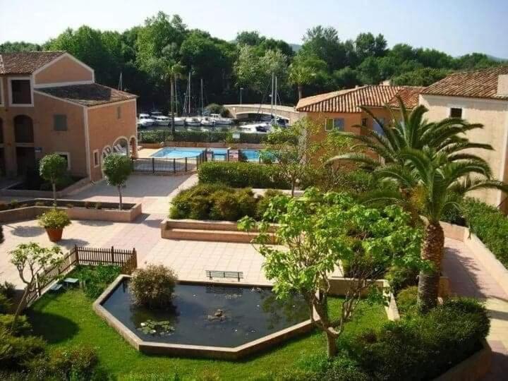 2 Bedrooms, 15 Min Walk To Beach, Ac, Pool & Fiber Internet In A Quiet, Private Gated Domain 5Kms To St Tropez Cogolin Exterior photo